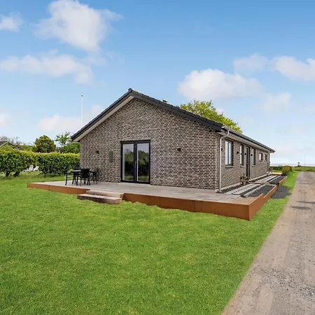 4 Bedroom Cozy In Rudkobing *