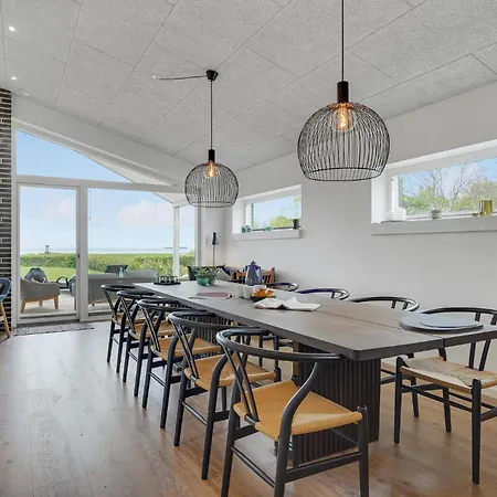 4 Bedroom Cozy In Rudkobing Spodsbjerg