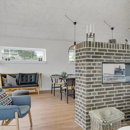 4 Bedroom Cozy In Rudkobing Сasa de vacaciones